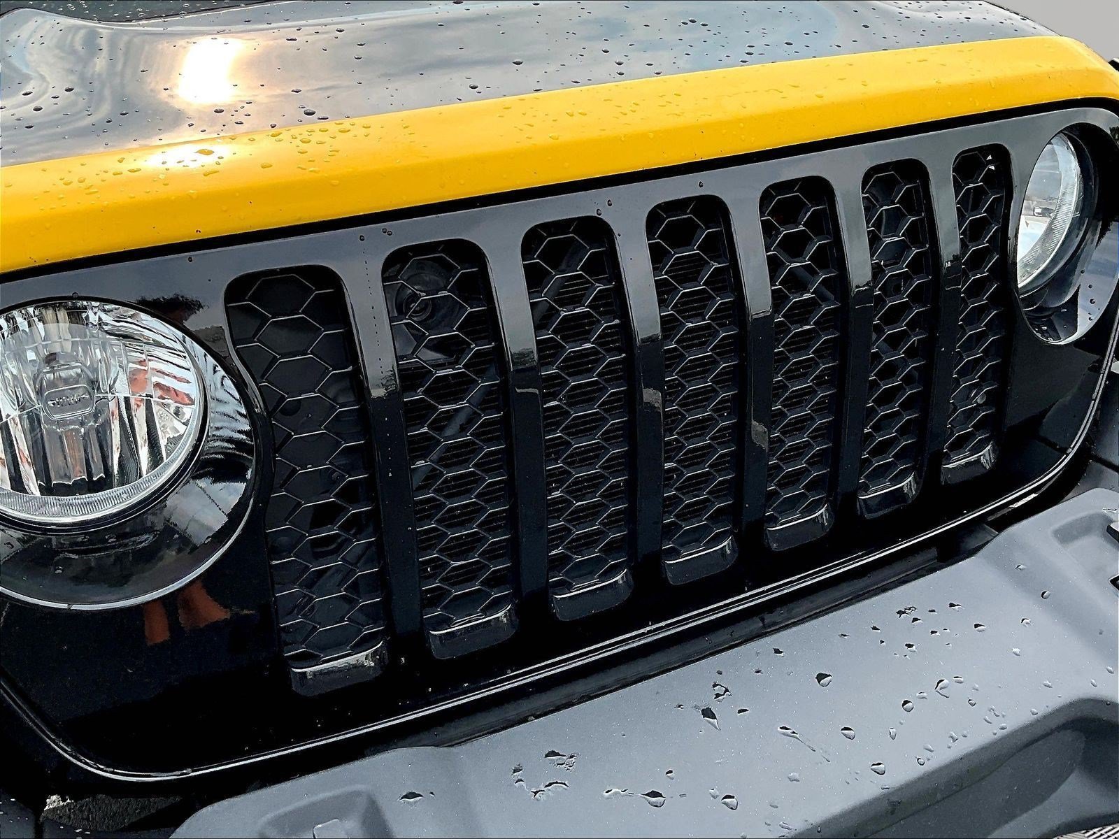 Used 2024 Jeep Wrangler Sport AWD/4WD image 30