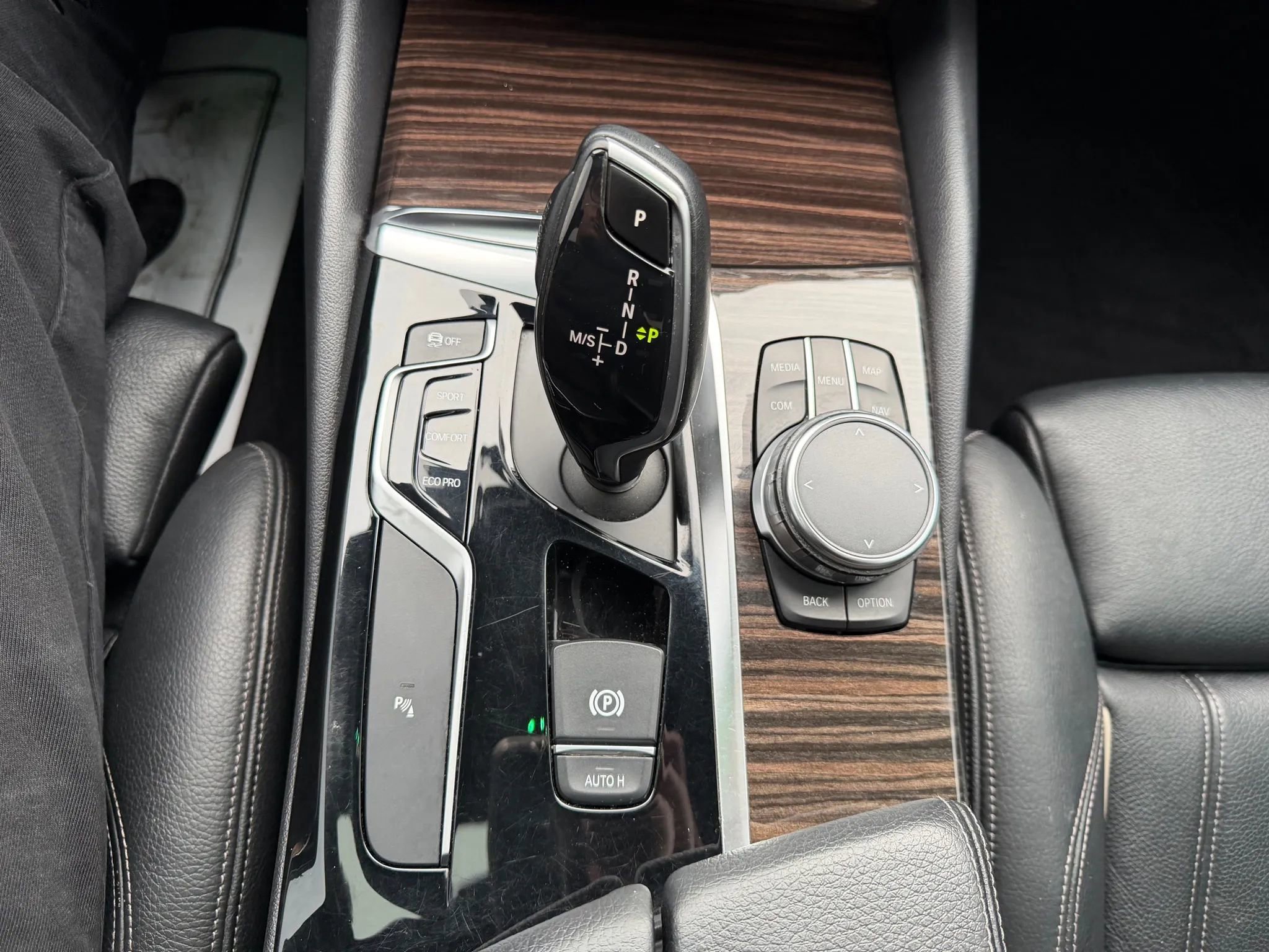 Used 2018 BMW 540i xDrive w/ Premium Package image 18