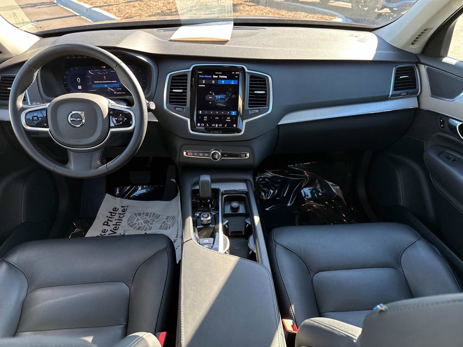 Certified 2025 Volvo XC90 B5 Core image 16