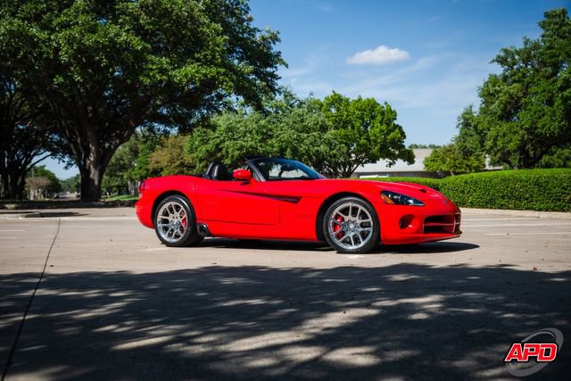 Used 2004 Dodge Viper SRT-10 image 18