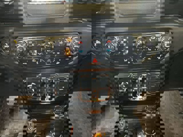 Used 2021 Jeep Wrangler Unlimited Sahara image 17