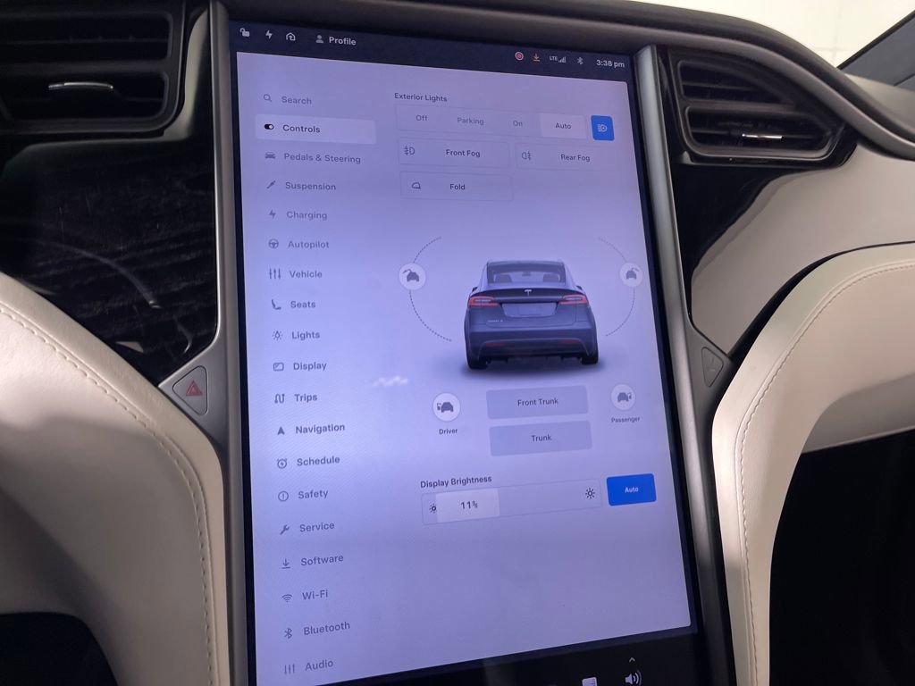 Used 2018 Tesla Model X 100D image 22