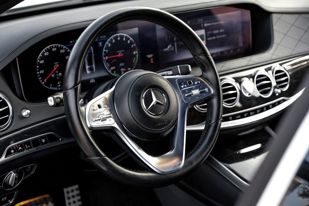 Used 2019 Mercedes-Benz S 560e w/ AMG Line Exterior image 16