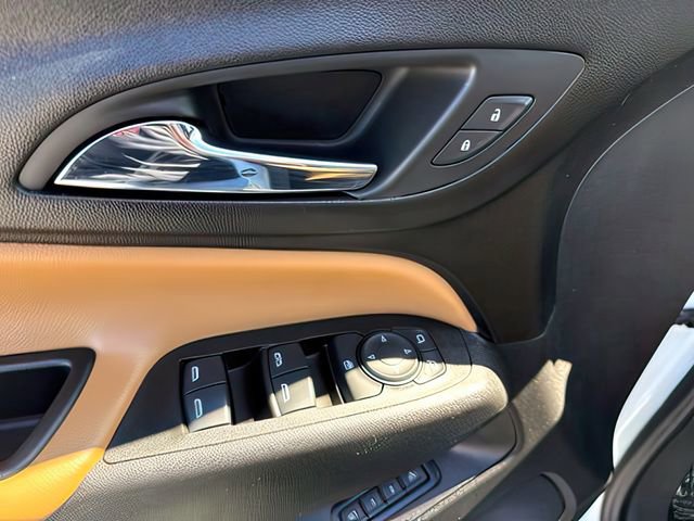Used 2021 Chevrolet Equinox Premier AWD/4WD image 21