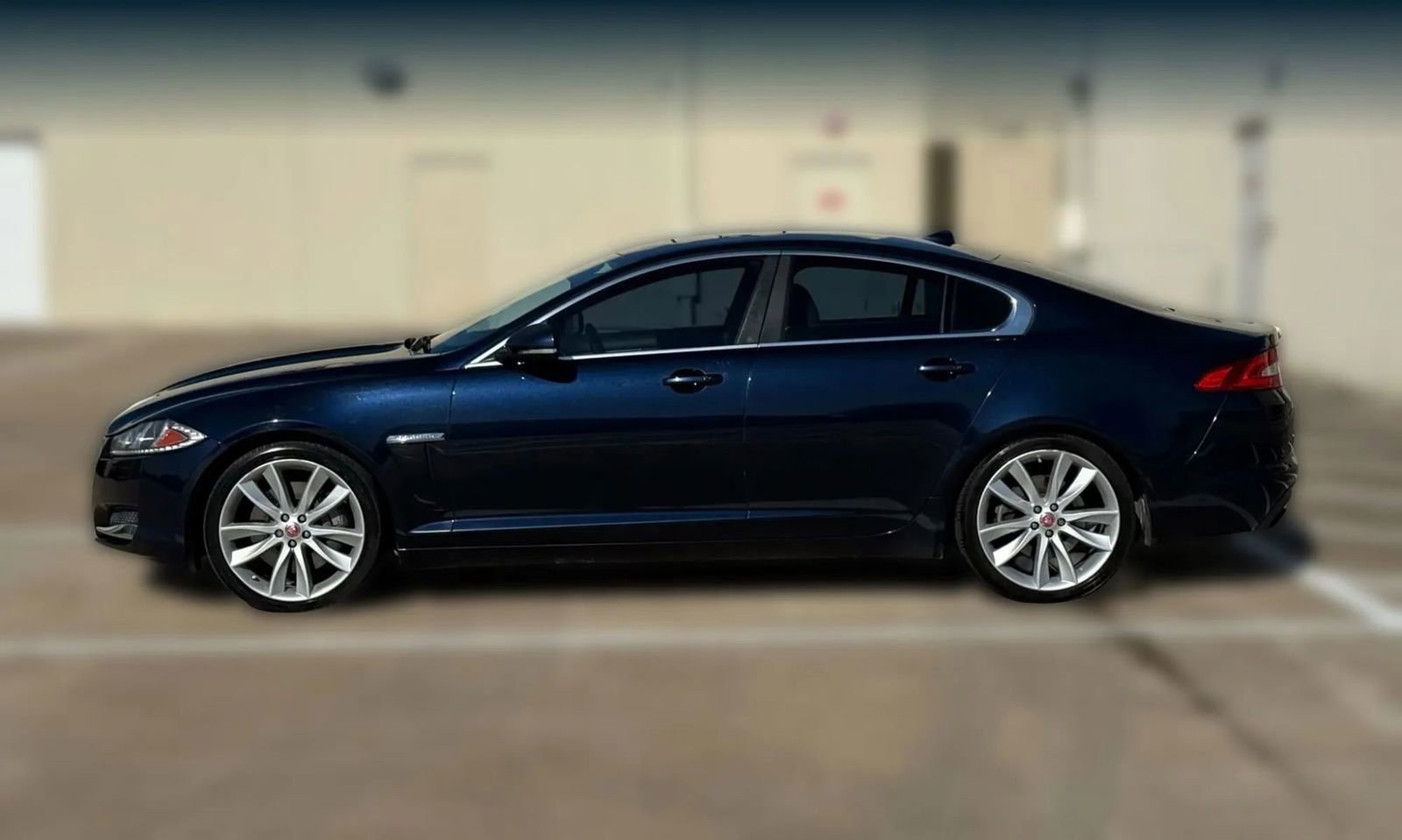 Used 2015 Jaguar XF Portfolio AWD/4WD image 5