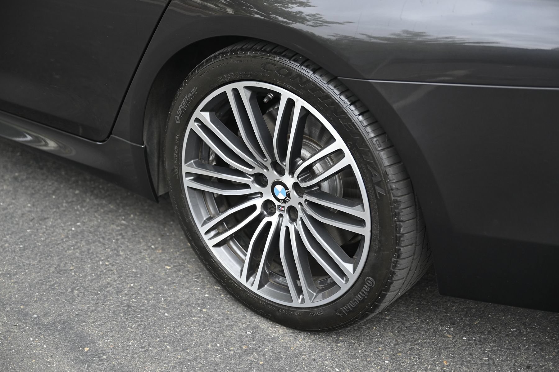 Used 2018 BMW 540i xDrive AWD/4WD image 34