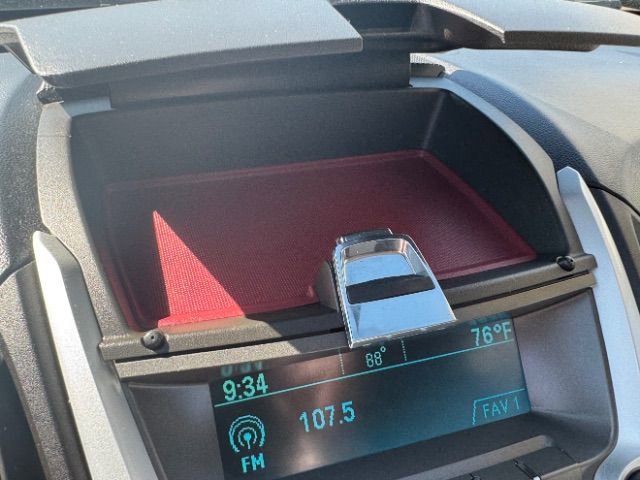 Used 2010 Chevrolet Equinox LT w/ Chrome Appearance Package image 25