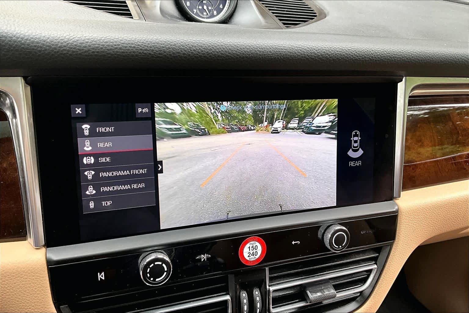 Used 2023 Porsche Macan AWD/4WD image 26