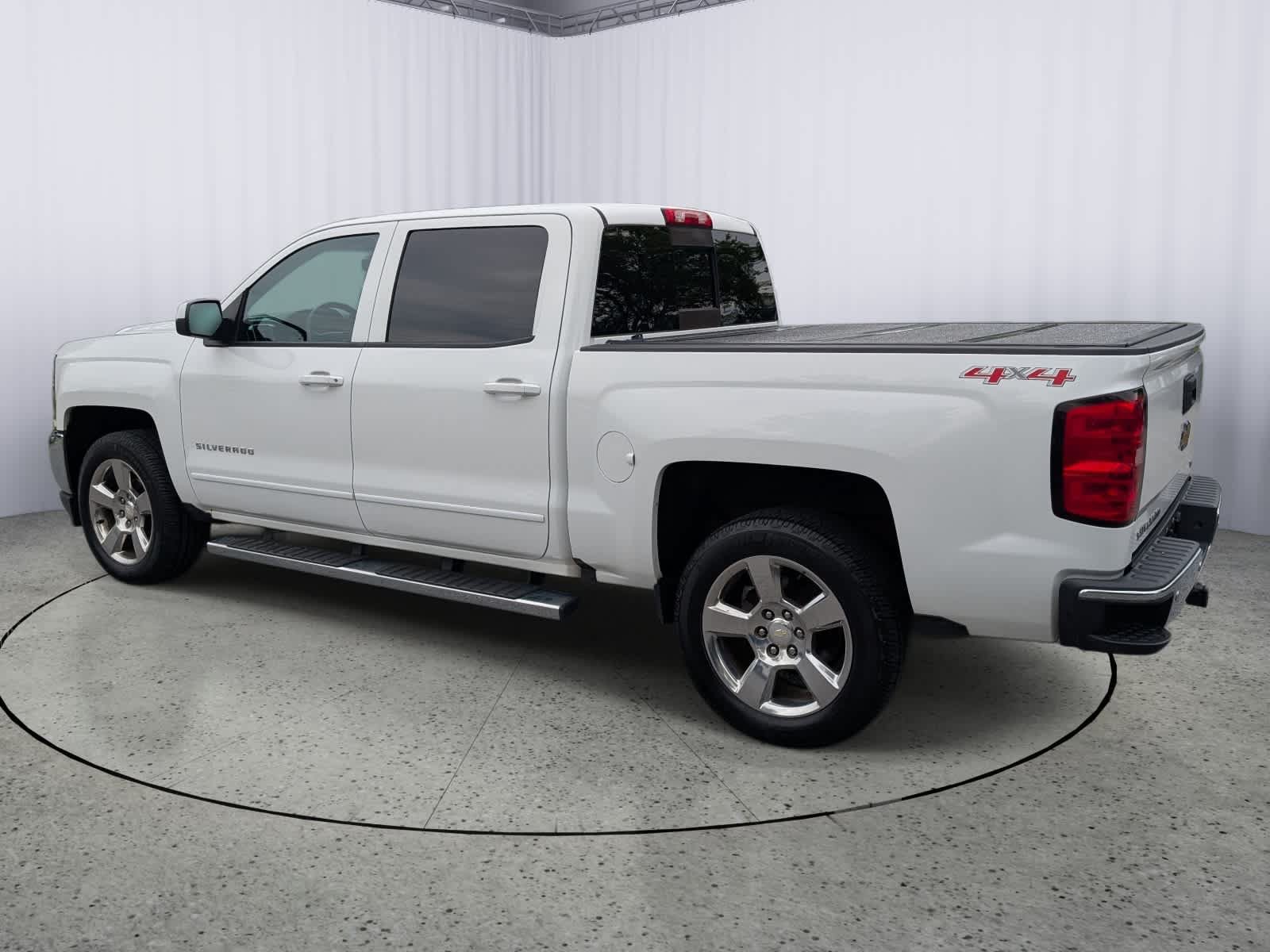 Used 2017 Chevrolet Silverado 1500 LT w/ All Star Edition AWD/4WD image 4