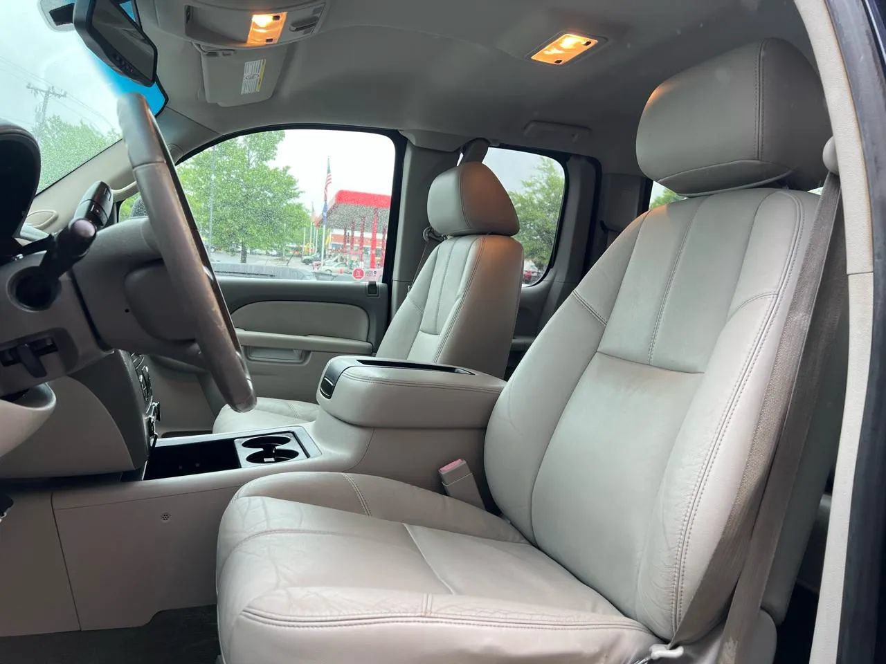 Used 2011 GMC Sierra 2500 SLT AWD/4WD image 30