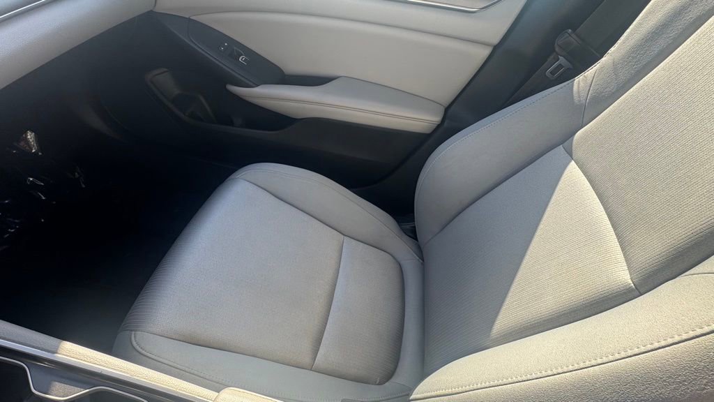 Used 2019 Honda Accord LX image 17