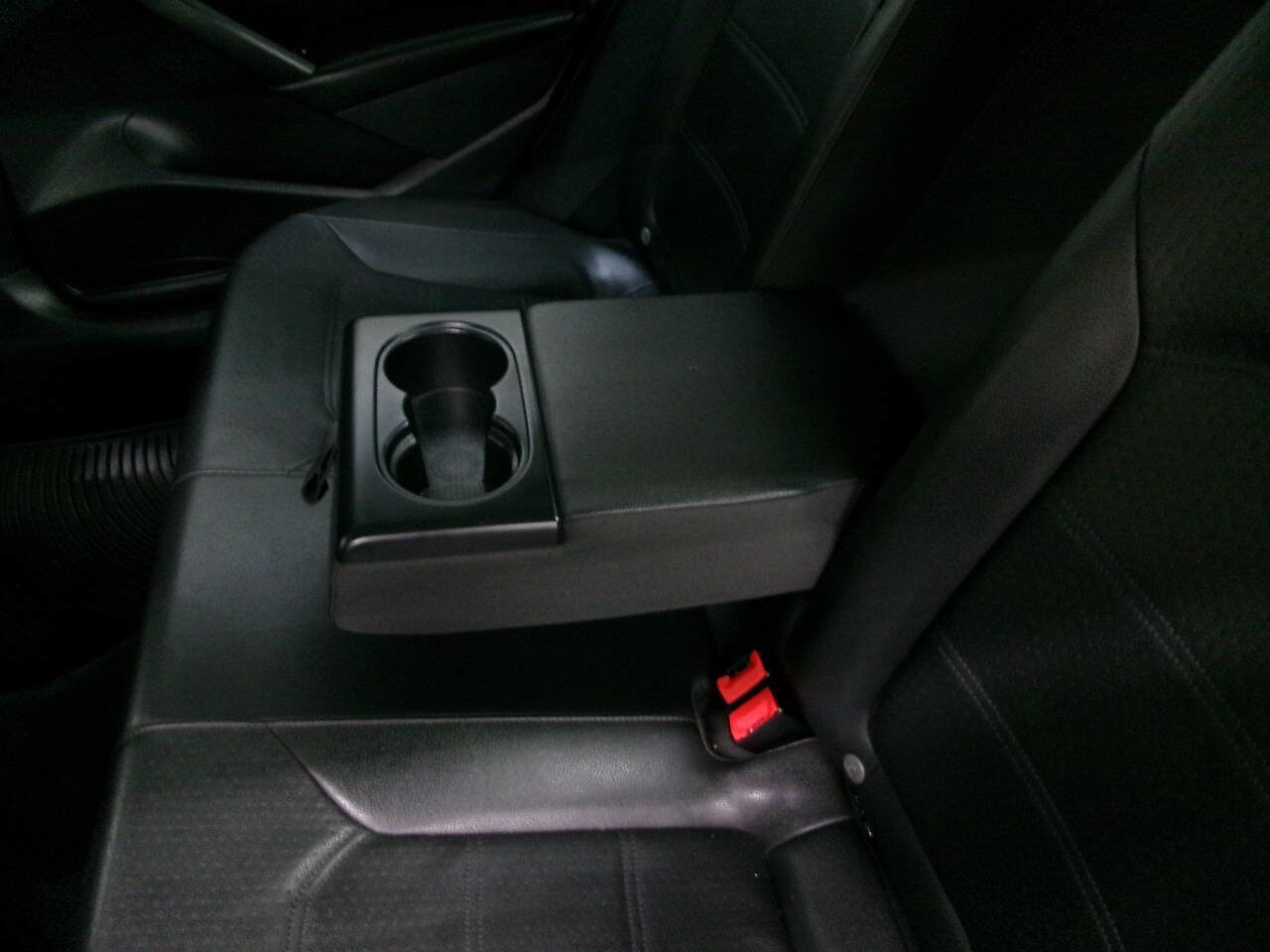 Used 2014 Volkswagen Passat 2.5 SE FWD image 25