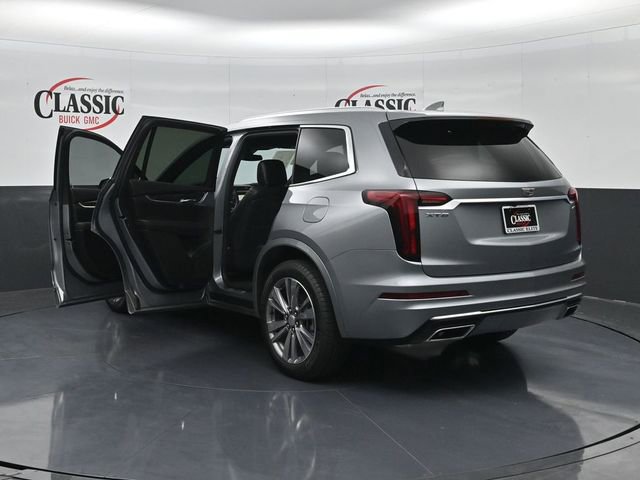 Used 2025 Cadillac XT6 Premium Luxury image 34