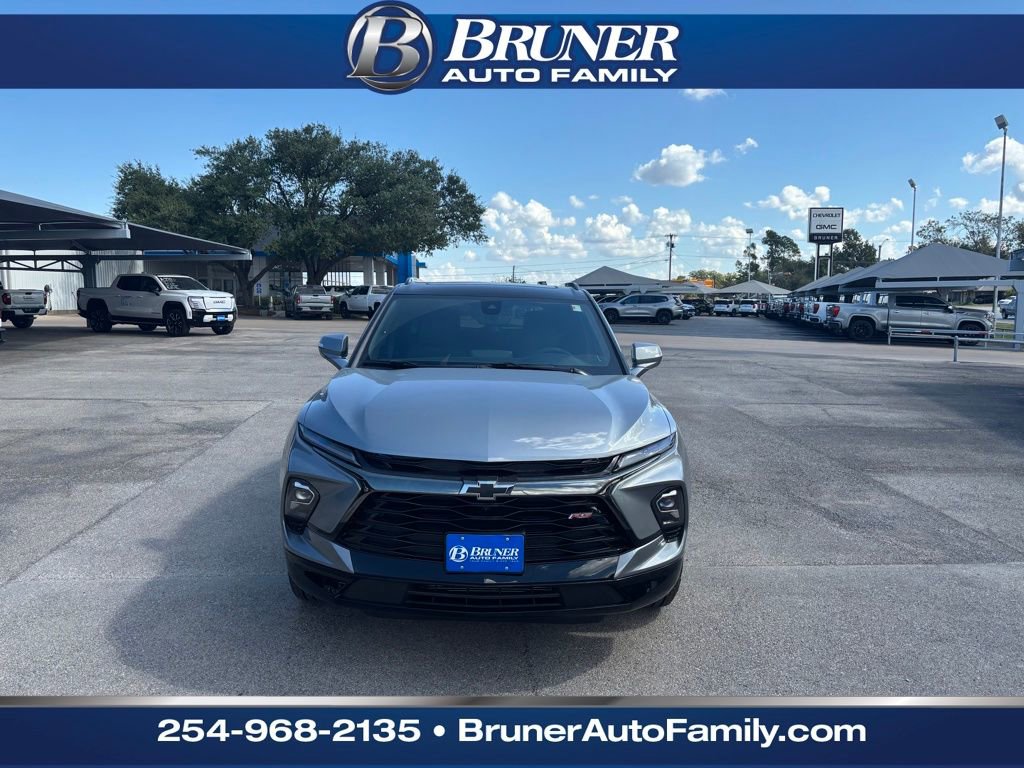 New 2025 Chevrolet Blazer RS w/ Driver Confidence II Package FWD video 2
