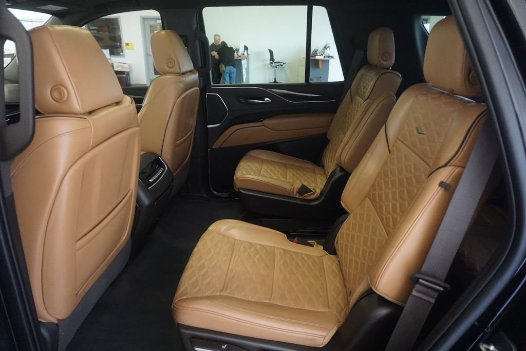 Used 2022 Cadillac Escalade Sport AWD/4WD image 22