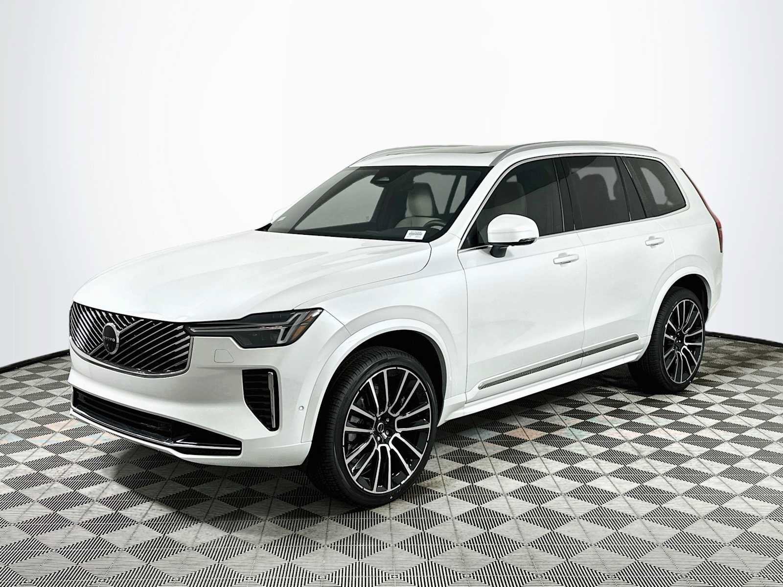 New 2026 Volvo XC90 B6 Plus w/ Protection Package Premier AWD/4WD image 3