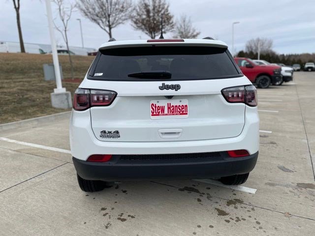 New 2026 Jeep Compass Latitude AWD/4WD image 5