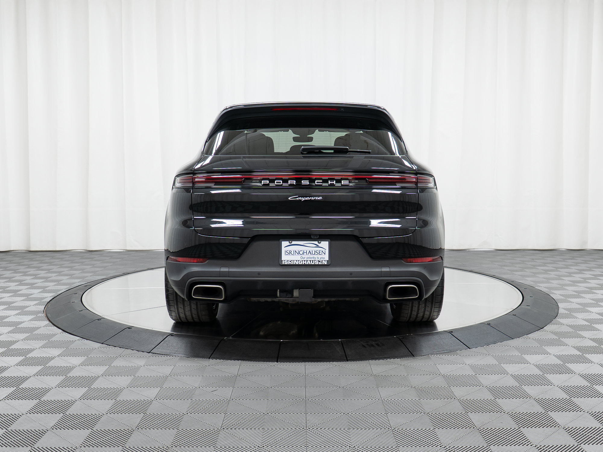 Used 2025 Porsche Cayenne AWD/4WD image 6