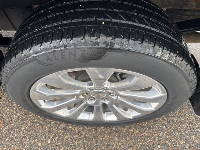 Used 2021 Chevrolet Silverado 1500 High Country image 5