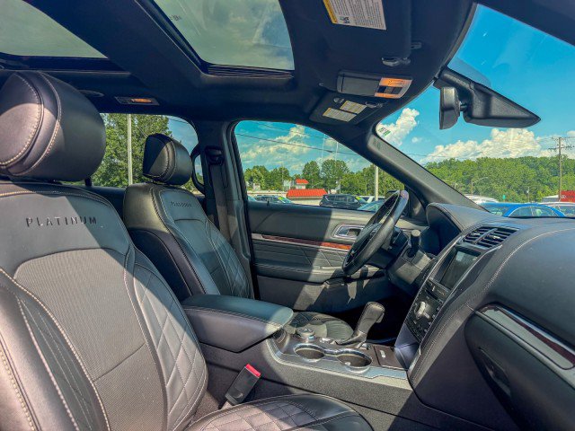 Used 2017 Ford Explorer Platinum AWD/4WD image 23