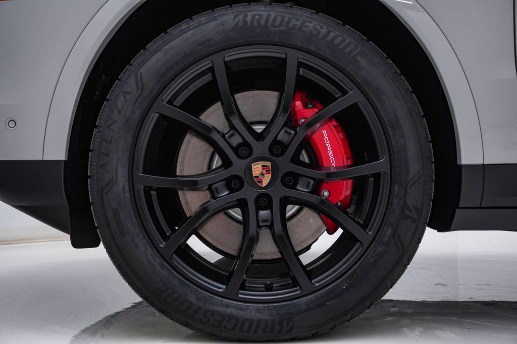 New 2026 Porsche Cayenne S AWD/4WD image 13