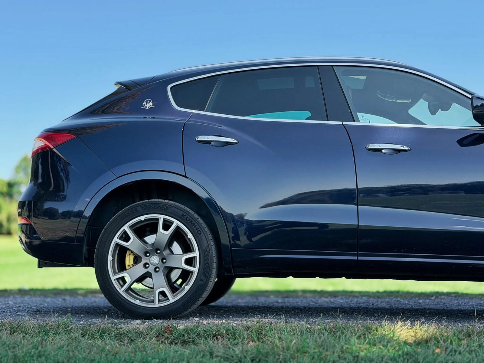 Used 2018 Maserati Levante GranLusso AWD/4WD image 21