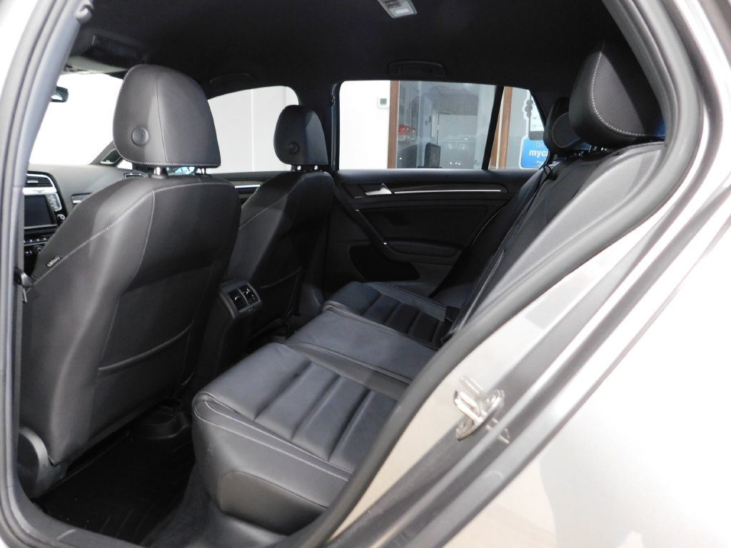 Used 2017 Volkswagen Golf 4-Door AWD/4WD image 62