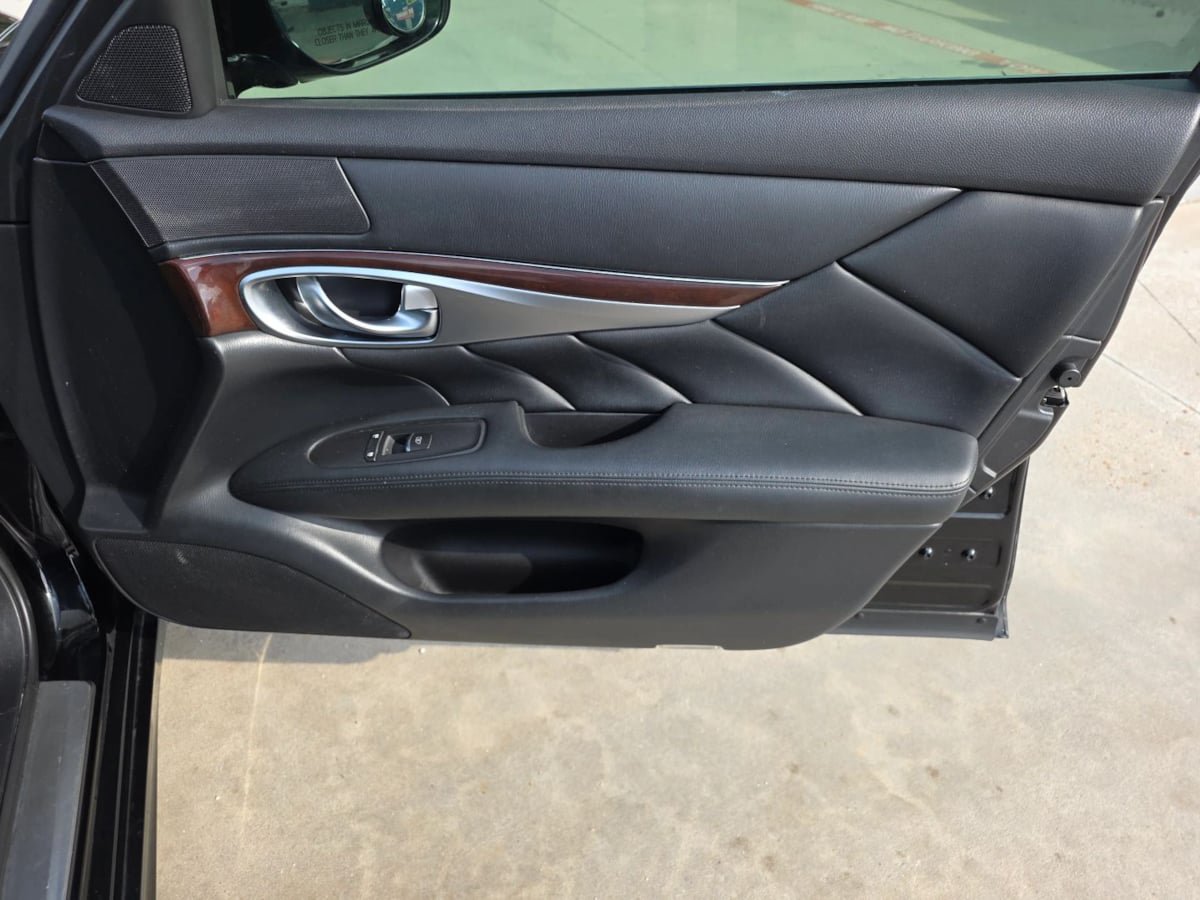 Used 2015 INFINITI Q70 3.7 AWD/4WD image 56