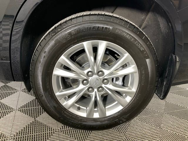 Certified 2025 Cadillac XT6 Luxury image 35