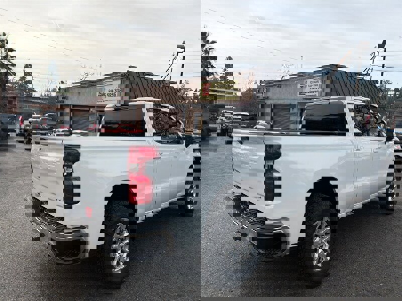 Used 2022 Chevrolet Silverado 1500 LT w/ Z71 Off-Road Package image 10