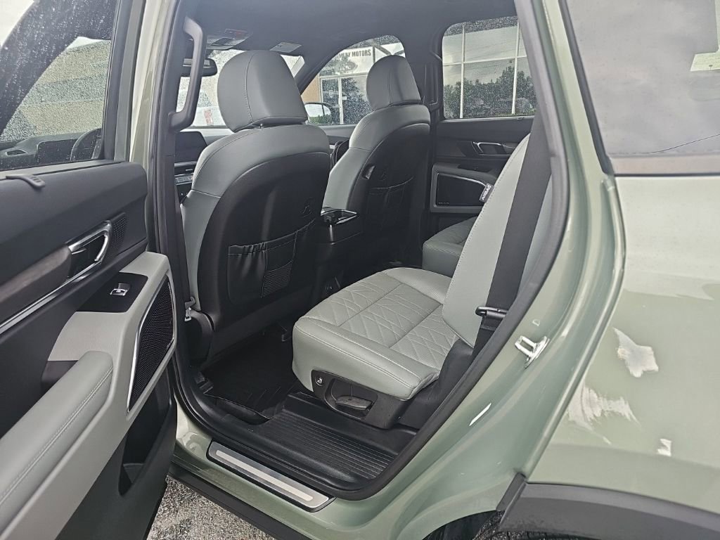 Used 2024 Kia Telluride SX X-Line AWD/4WD image 2