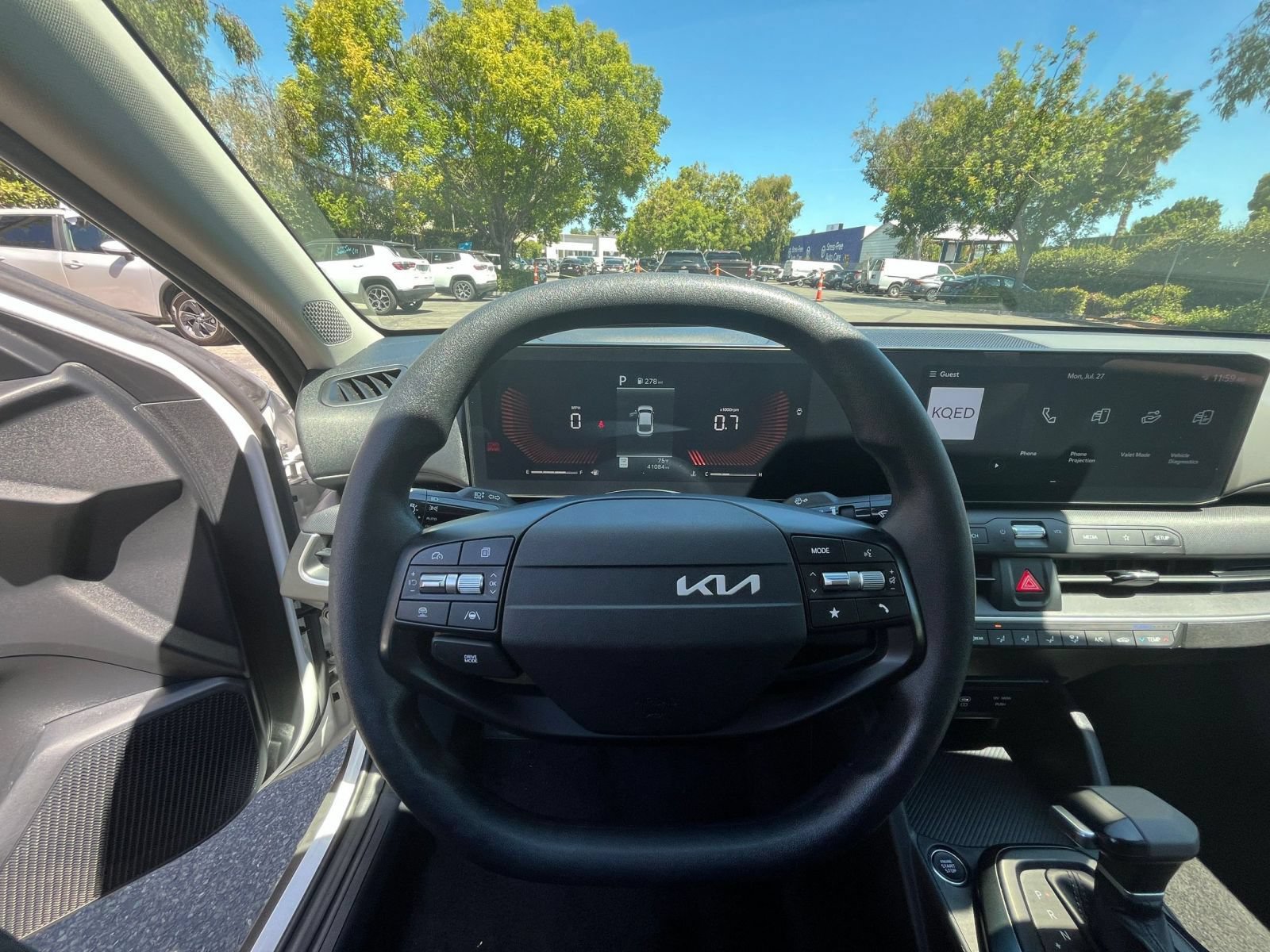Used 2025 Kia K4 FWD image 33
