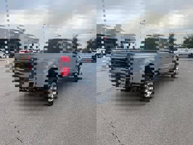 New 2026 Ford F450 Platinum w/ FX4 Off-Road Package image 5