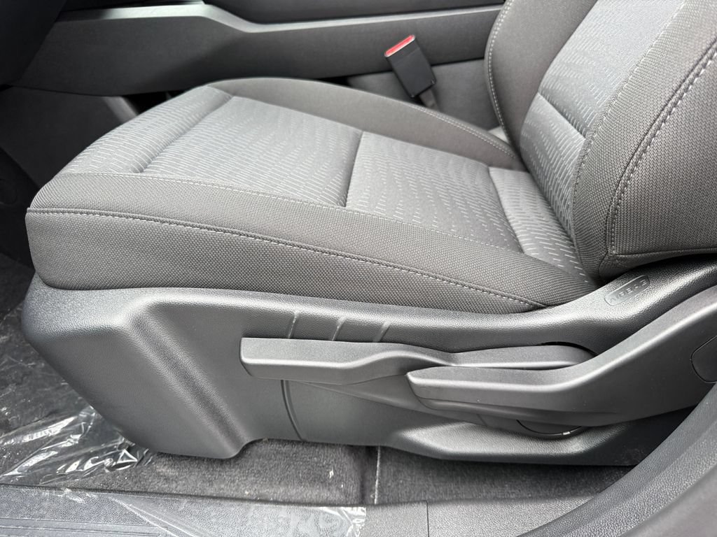 New 2027 Chevrolet Equinox LT w/ Safety and Technology Package AWD/4WD image 10