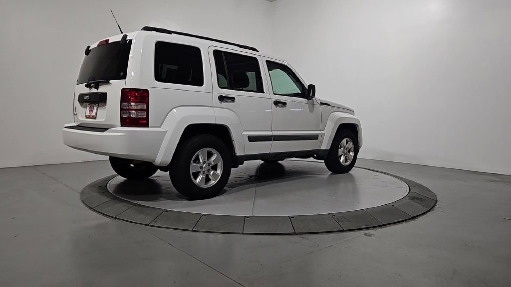 Used 2012 Jeep Liberty Sport w/ Popular Equipment Group AWD/4WD image 5