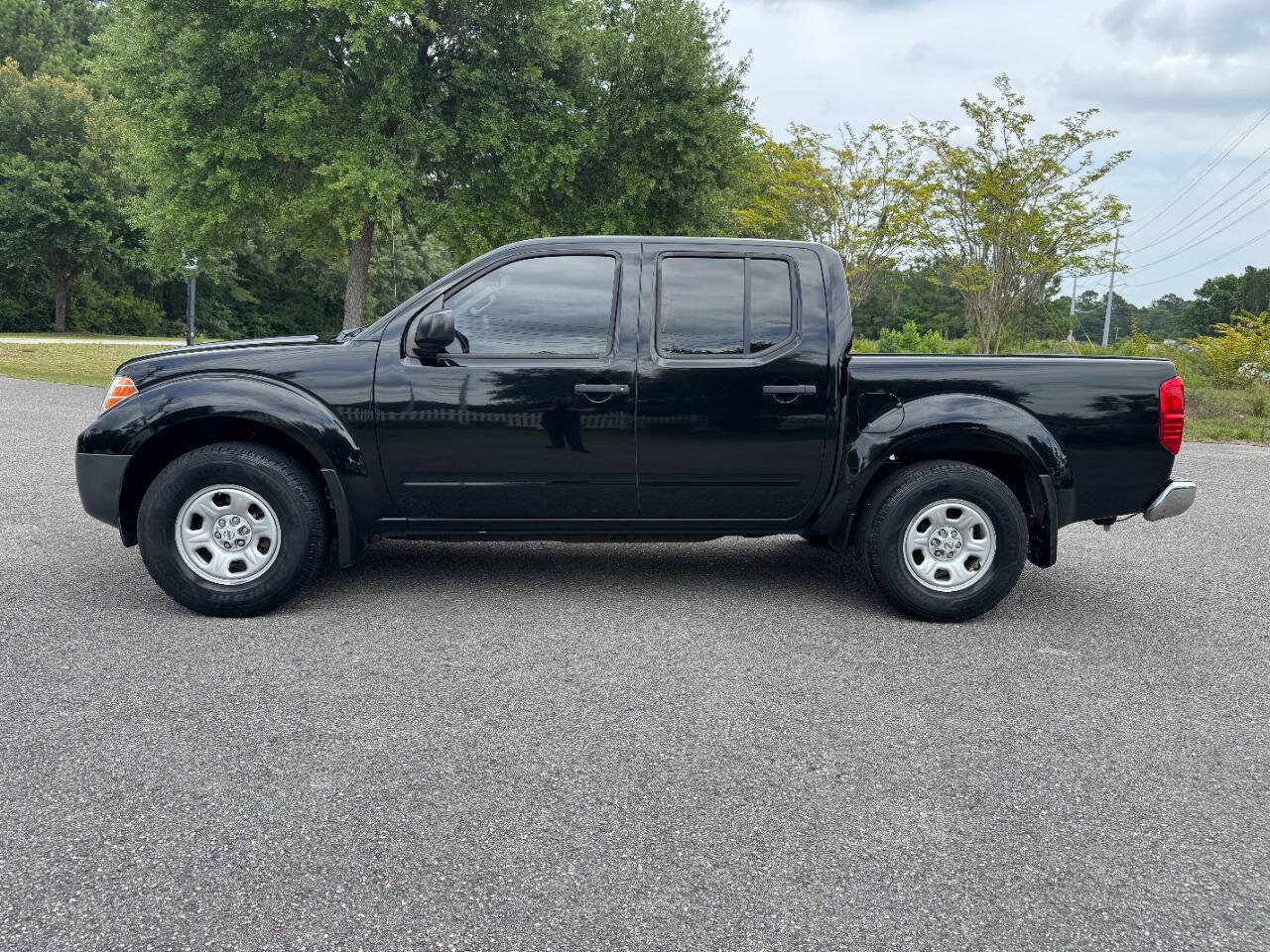 Used 2015 Nissan Frontier S AWD/4WD image 3