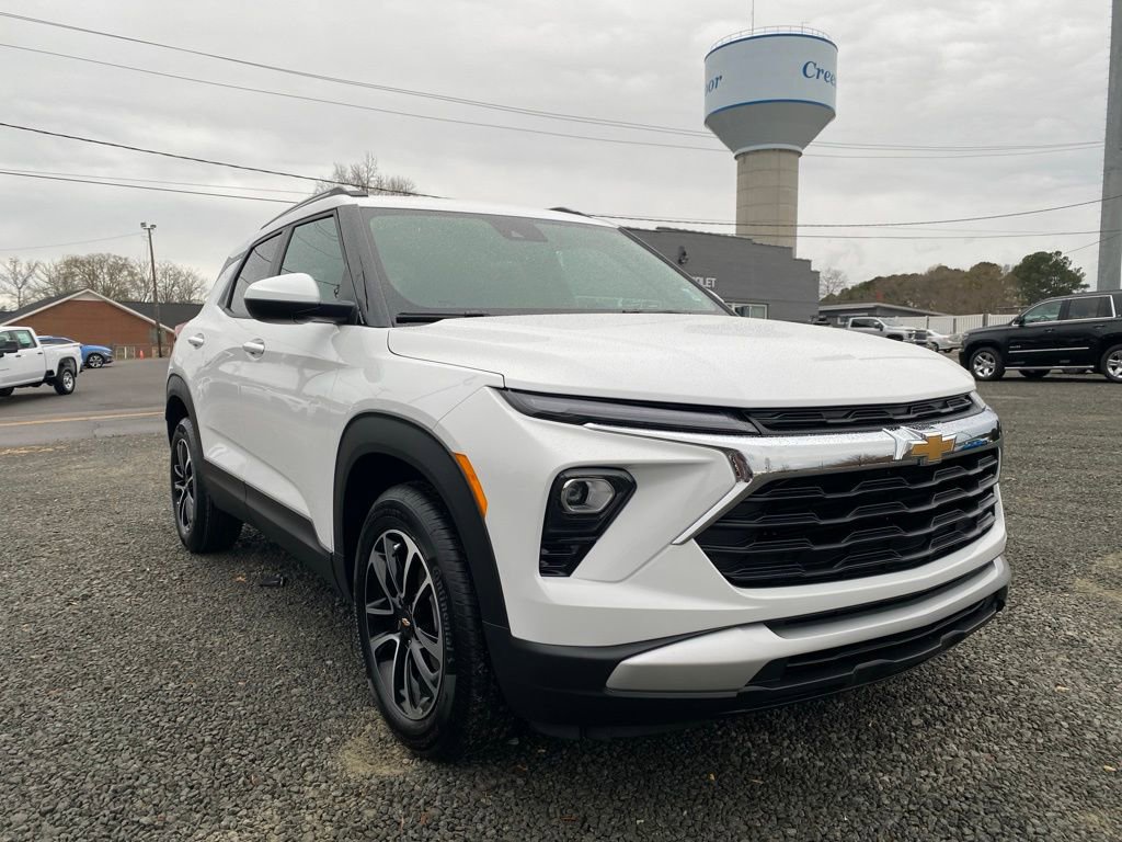 New 2026 Chevrolet TrailBlazer LT w/ LPO, Blackout Package FWD image 1