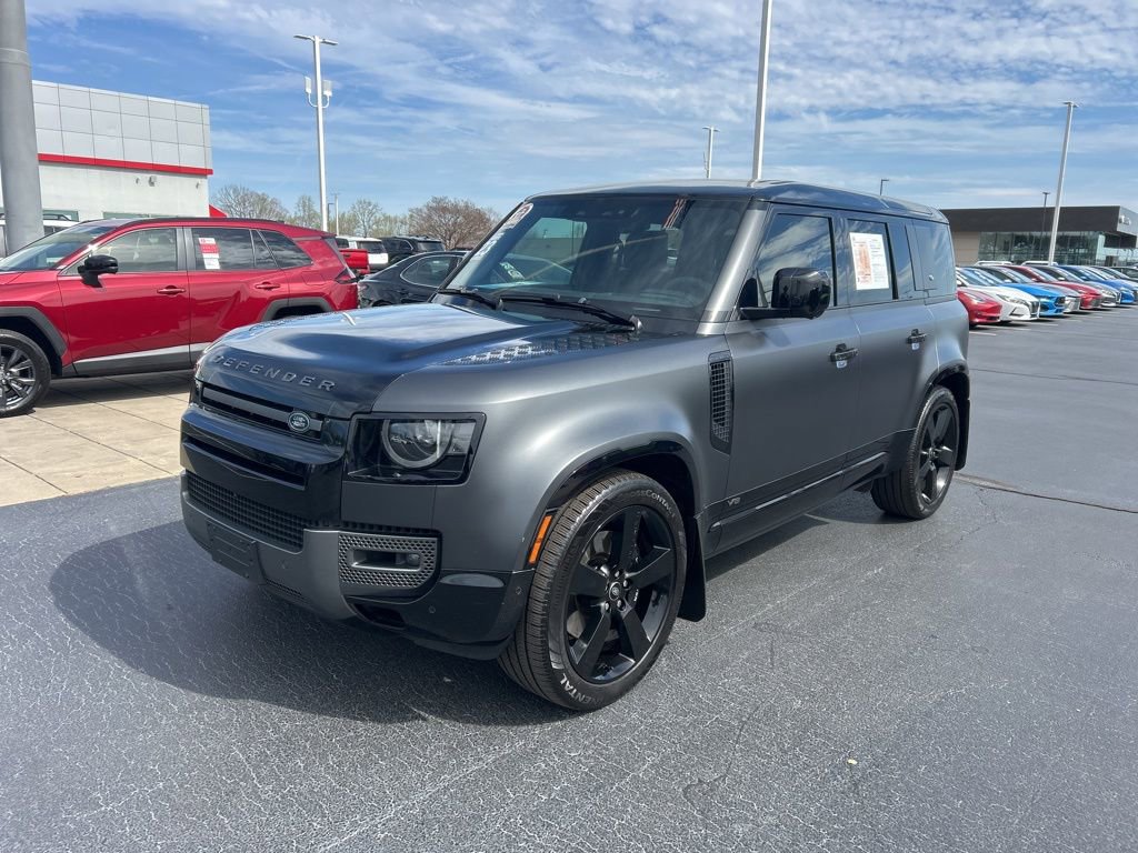 Used 2023 Land Rover Defender 110 V8 video 1