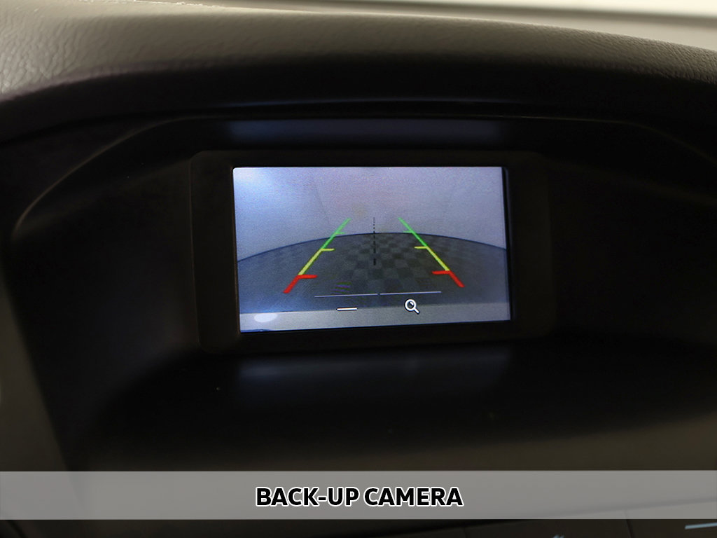 Used 2018 Ford Focus SE w/ Cold Weather Package FWD image 3