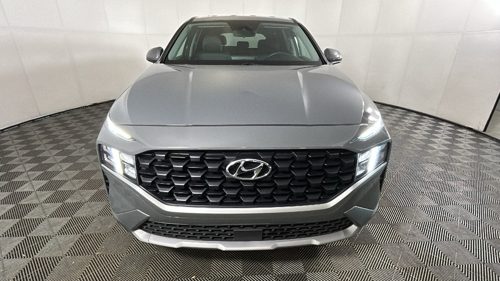 Used 2023 Hyundai Santa Fe SE w/ Cargo Package AWD/4WD image 9