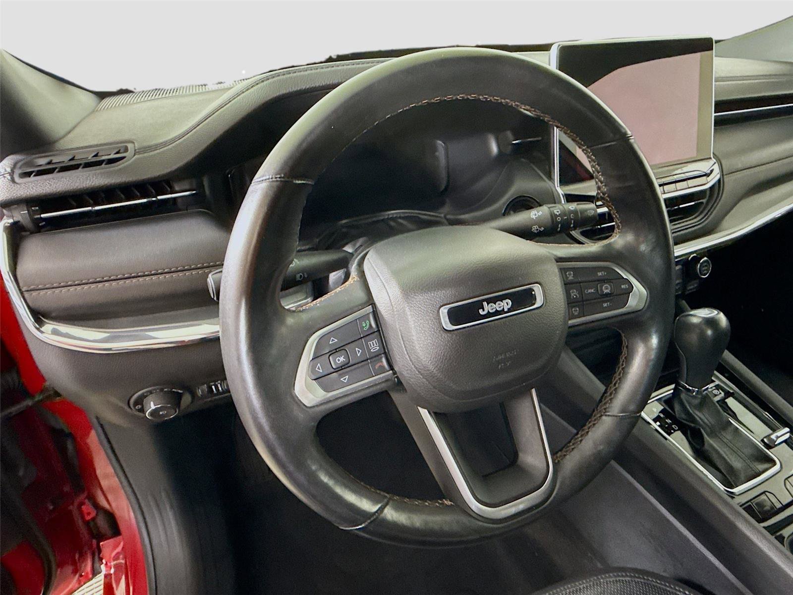 Used 2022 Jeep Compass Limited w/ (RED) Package image 5