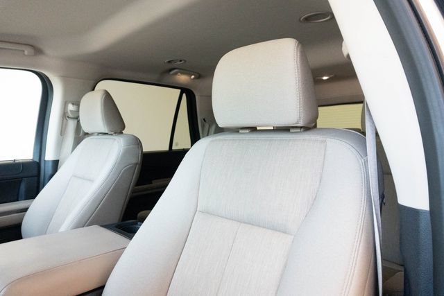 Used 2023 Ford Expedition XLT RWD image 17