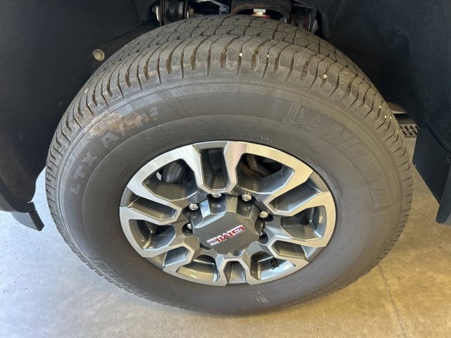 Used 2024 GMC Sierra 3500 SLE w/ Preferred Package image 10