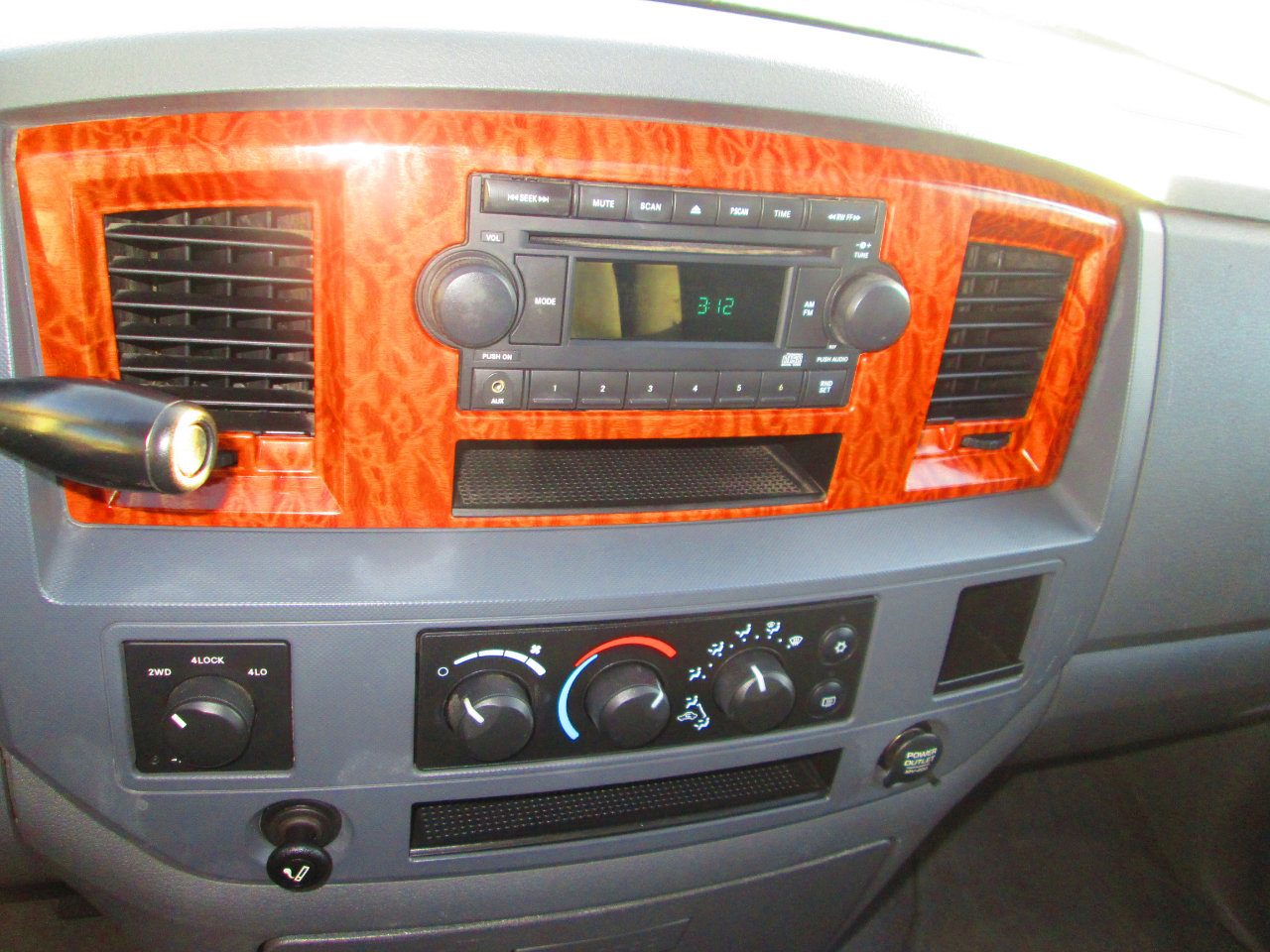 Used 2006 Dodge Ram 1500 Truck SLT w/ Quad Cab Big Horn Value Group image 14