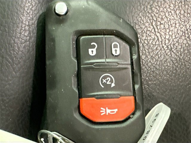 Used 2023 Jeep Wrangler Unlimited Sahara w/ Cold Weather Group image 17