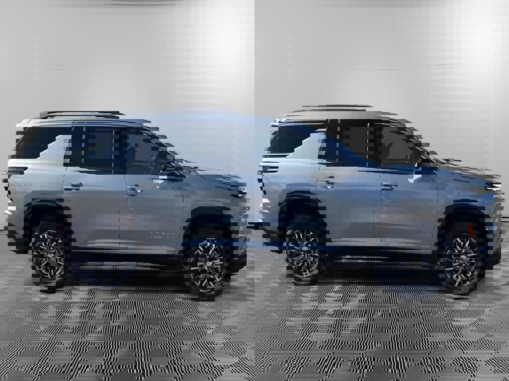 New 2026 Chevrolet Traverse LT image 8