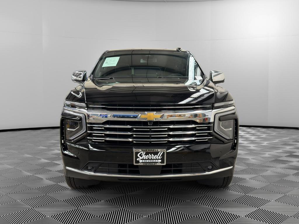 New 2026 Chevrolet Suburban Premier AWD/4WD image 2