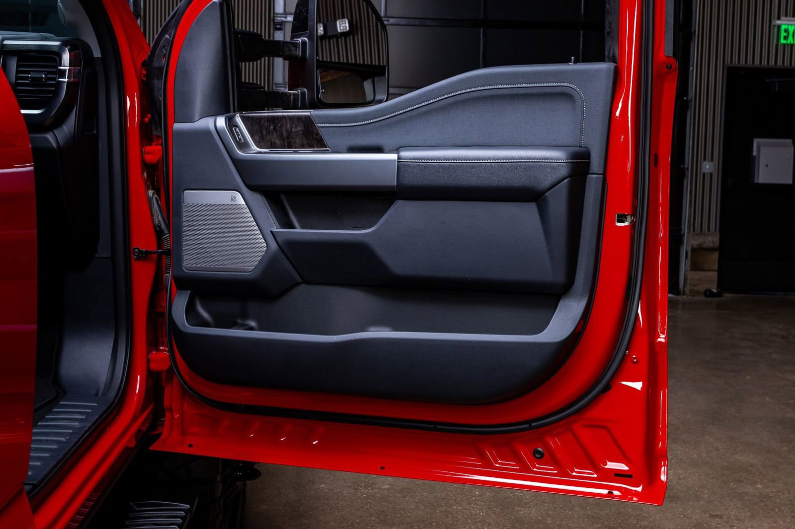 Used 2026 Ford F350 Lariat w/ Lariat Premium Package image 38