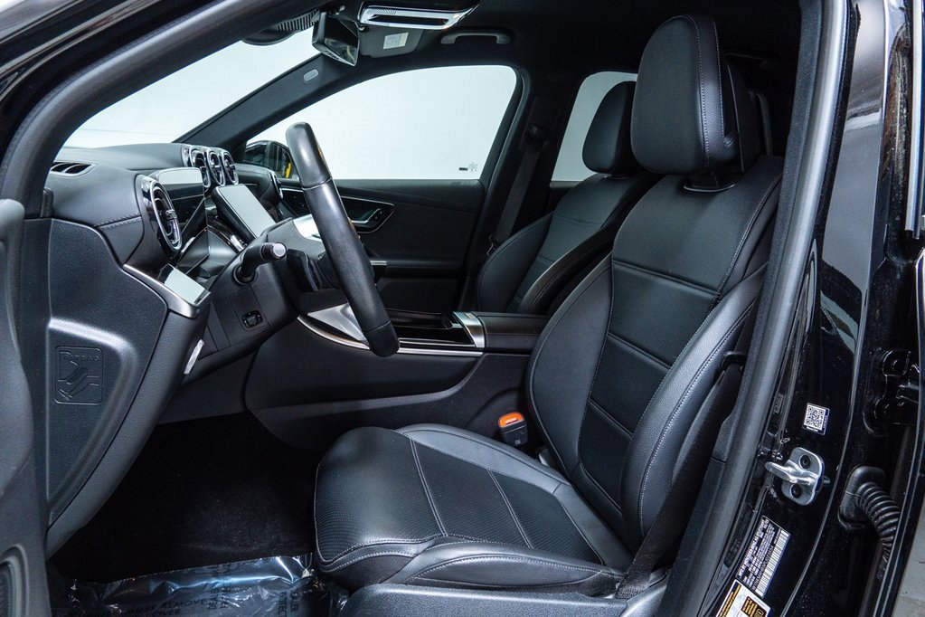 Used 2023 Mercedes-Benz GLC 300 4MATIC image 5