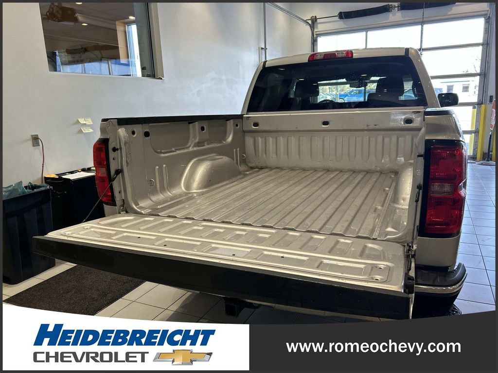 Used 2018 Chevrolet Silverado 1500 LT w/ Trailering Package AWD/4WD image 15
